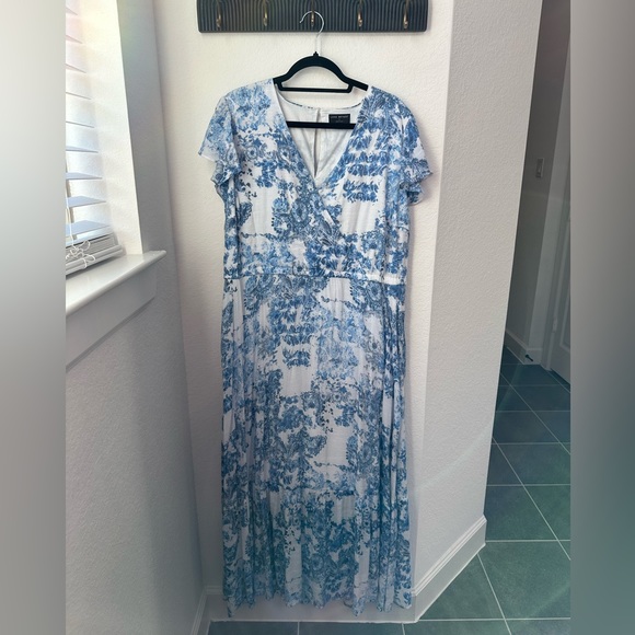 Blue summer dress - Picture 1 of 4